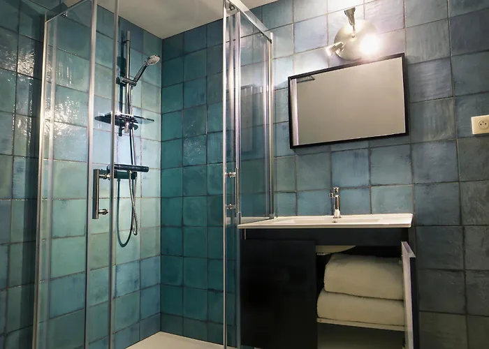 La Source Nyaraló Le Calet